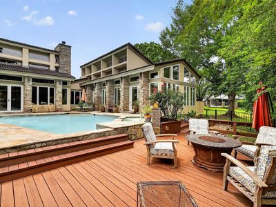 8215 Amber Cove Dr