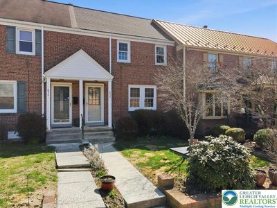 852 Feist Ave