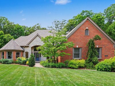 6689 Edgewood Dr