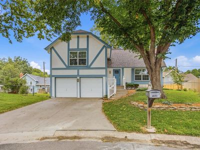 1300 S Apache Ct