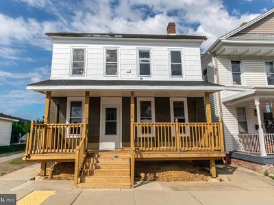 229 2nd Ave
