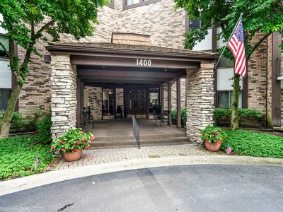 1400 N Yarmouth Pl APT 413