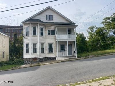 16 Locust Avenue