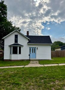 Property at 320 4th Ave SE, Le Mars, IA