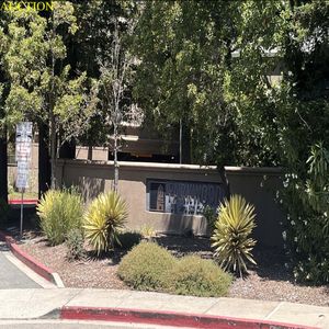 320 Caldecott Ln Unit 120