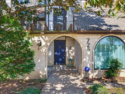 725 Kenwood Dr