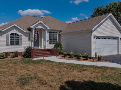 2169 Iris Ln