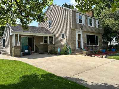 404 Cedar St