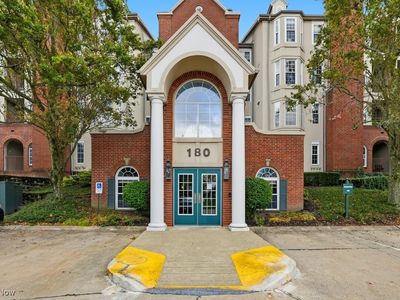 Property at 180 Fox Hollow Dr APT 105, Mayfield Heights, OH