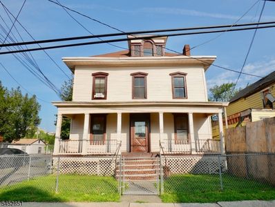 27 Augusta St