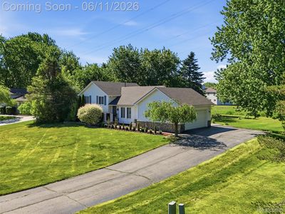 Property at 1087 Eagle Nest Dr, Rochester, MI
