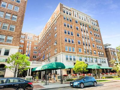 1028 East Juneau AVENUE #316