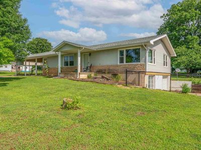 1090 Sycamore Dr