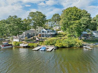 32 Lake Road