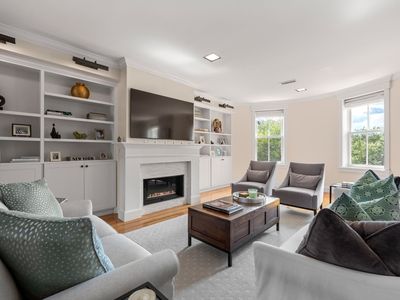 61 Dartmouth St #2