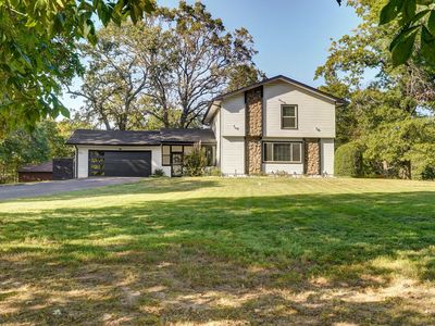 1511 E Groves Drive