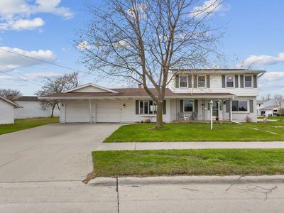 133 West BELL STREET