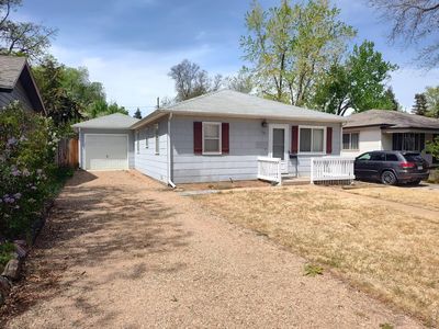 739 Vivian St