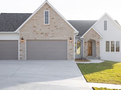 4442 N Seabiscuit Cir