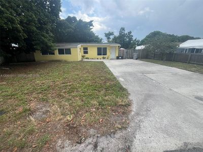 Property at 240 NE 23rd Ct, Pompano Beach, FL