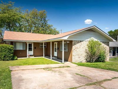 4405 & 4407 Lynn Ln