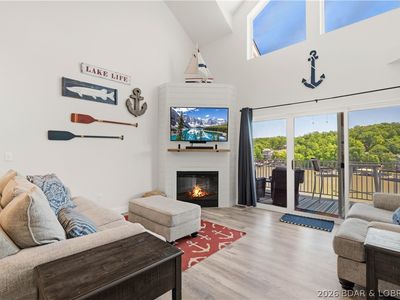 166 Oak Harbor Dr #5B