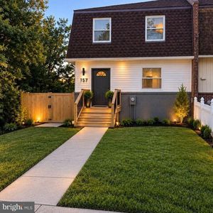 157 Wilmington Pl SE
