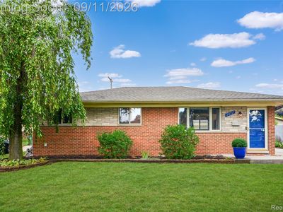 39717 Parklawn Dr