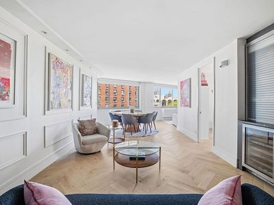 30 W 63rd St APT 7N