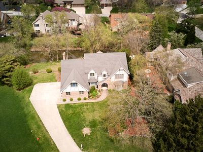 766 Camelot Dr