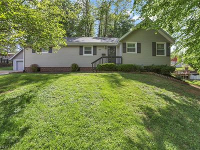 222 Woods Ave