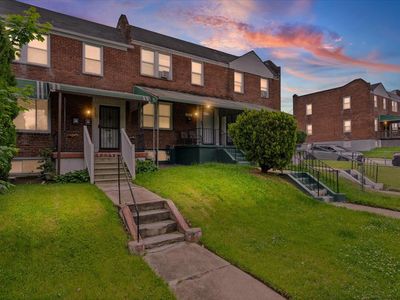 2905 E Federal St
