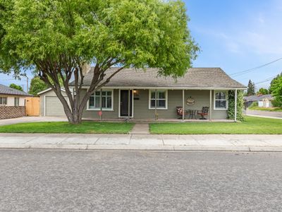 1006 Magnolia St