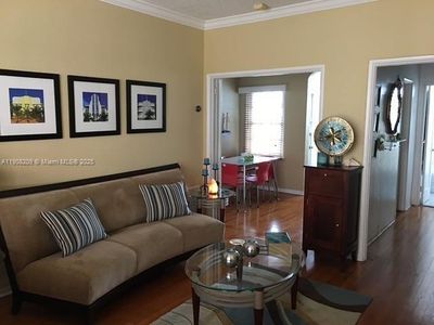 750 Euclid Ave APT 8