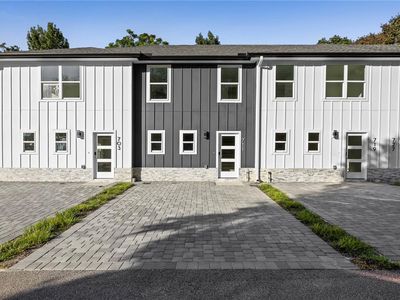 711 CLEMSON DRIVE