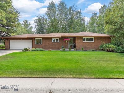 130 Rampart Dr