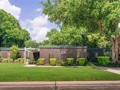 753 Fairfield Ave
