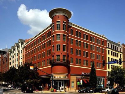 38 Maryland Ave #Penthouse 602