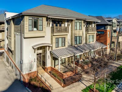 317 E Tremont Ave APT 103