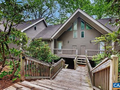 473 Three Ridges