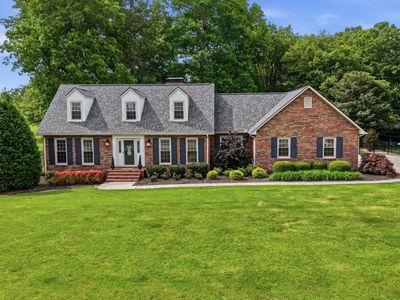 1729 Country Club Dr