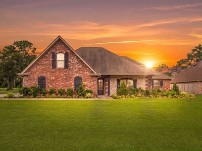 260 Lauren Dr