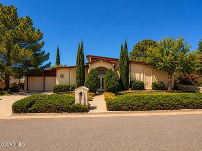 6833 La Cadena Dr