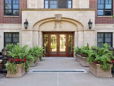 370 Marshall Ave APT 201