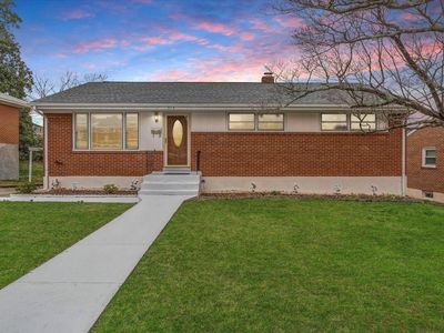 218 Hurst Ave NE