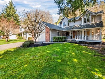 2016 Golden Maples Court NW