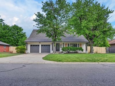116 N Burr Oak Rd