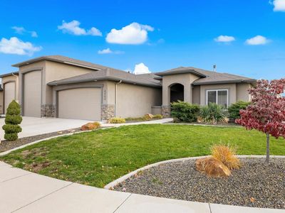 4064 N Cool River Ave