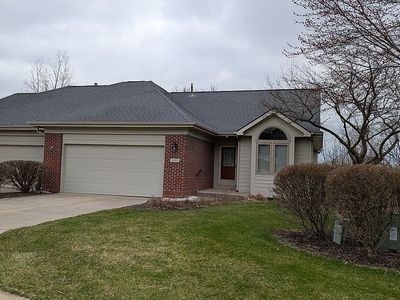 2037 N Terrace Ln NE