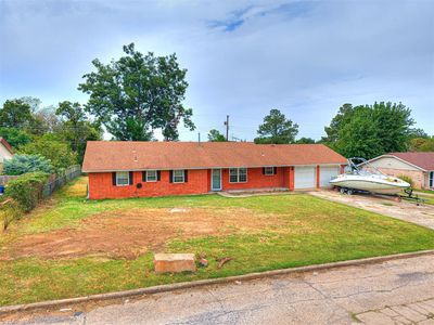 907 Oak Park Dr